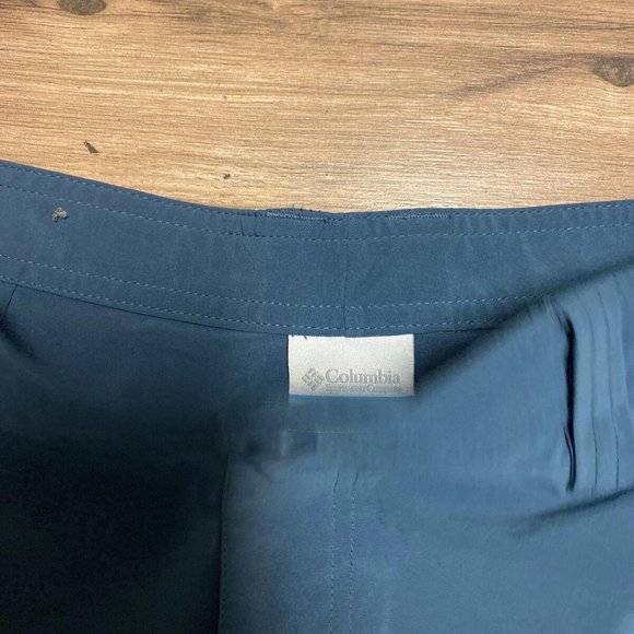 Columbia Chino Shorts Mens Size 36x10 Grey Hiking Shorts Nylon *black Stain* - Picture 2 of 5